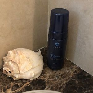 Monat Moxie Magnifying Mousse